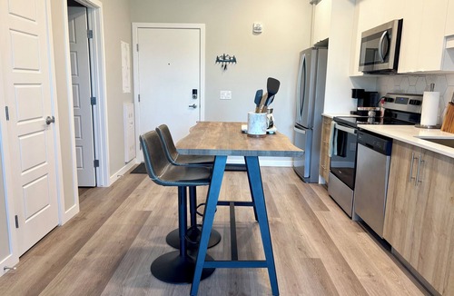 Inglewood Condo | Modern Condo, Historic Inglewood