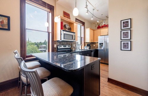 Holland Condo | Modern Condo in Downtown Holland: The Ontario