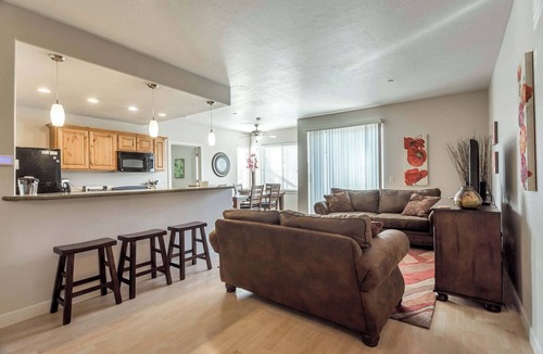 Rio Grande Condo | Modern Condo Near Convention Center