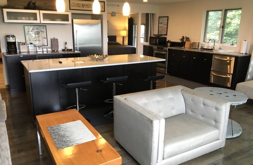 Old Orchard Beach Condo | Modern Condo overlooking Memorial Park, with Great views of OOB