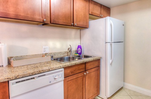 Las Vegas Apartment | Modern condo overlooking the Strip 3