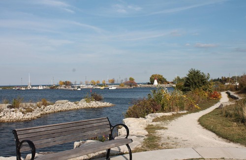 Collingwood Condo | Modern Condo Steps From Historic Downtown Collingwood Charm