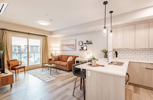 Calgary Condo | Modern Condo w/AC, close to YYC