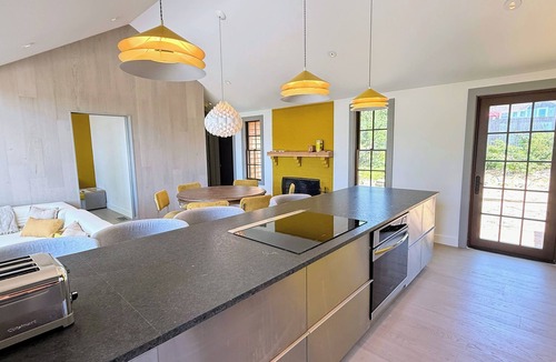 North Eastham House | Modern Contempory with Views of Cape Cod Bay