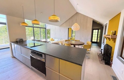 North Eastham House | Modern Contempory with Views of Cape Cod Bay