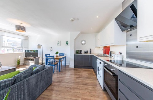 Maidstone Apartment | Modern Contractor Flat in a Great Location
