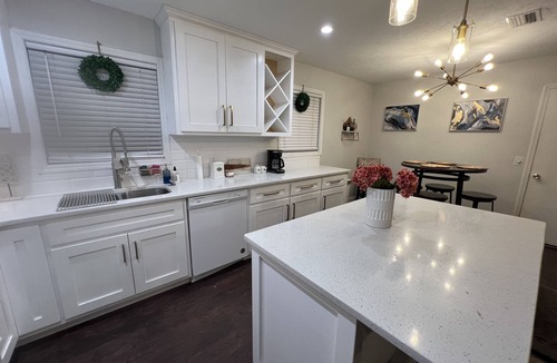 Lake City House | Modern & Convenient 3/2 Home