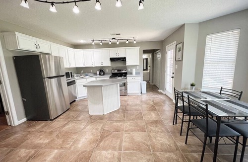 Gray's Creek House | Modern Cordova 4BR, quiet & safe