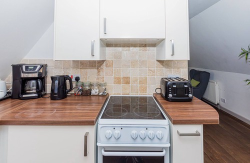 St. Ann's Chapel Ski Chalet | Modern cornwall countryside lodge with pool access