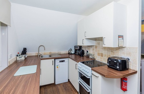 St. Ann's Chapel Ski Chalet | Modern cornwall countryside lodge with pool access