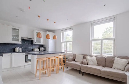 Clapham Apartment | Modern & Cosy 2BR APT next to Clapham Common!
