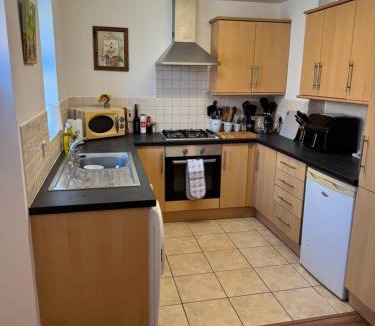 Market Drayton Apartment | Modern cosy, sleeps 5, ground floor, central MD