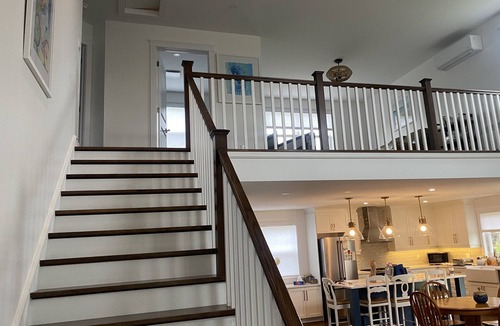 Lakeside Cottage | Modern Cottage 2 Mins From Lakeside Beach-Your Perfect Beach and Golf Retreat!☀️