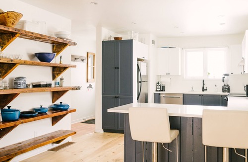 Wellington House | Modern Cottage in Wellington - Quick paddle to Sandbanks