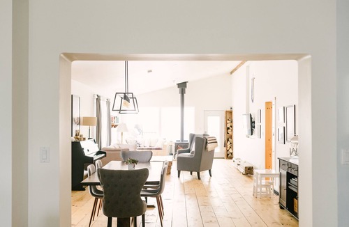 Wellington House | Modern Cottage in Wellington - Quick paddle to Sandbanks