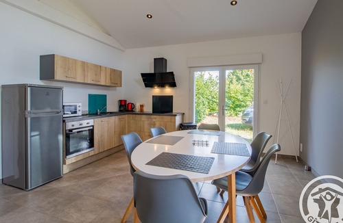 La Renaudiere Cottage | Modern Cottage near Nantes, Atlantic Coast & Puy du Fou — Ideal for Families with Scenic Pond & Terrace