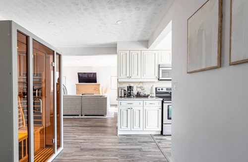 Lincoln Cottage | ★Modern Cottage Oasis★Sauna★King Bed★Wine Country★