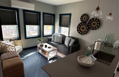 Charlevoix House | Modern Cottage Retreat