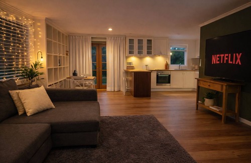 Mannum Cottage | Modern Cottage | Short Walk to the River