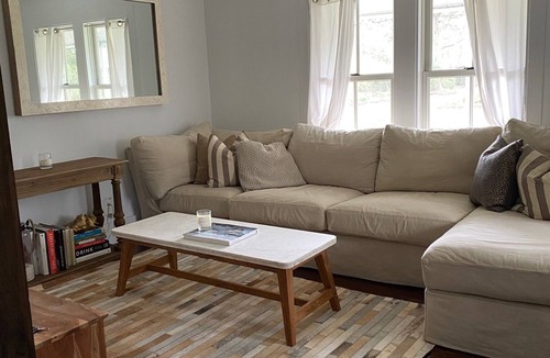 Mattituck Cottage | Modern Cottage with New Heated Pool