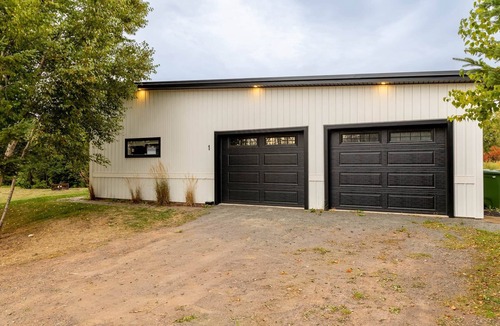 Corran Ban House | Modern Country Guesthouse in PEI—Private Patio, Cozy & Convenient Location