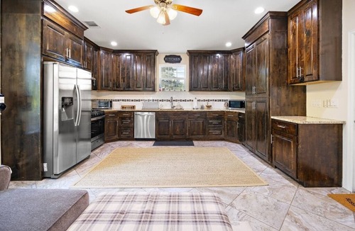 Dale House | Modern Country Escape w/Hot Tub & Total Privacy