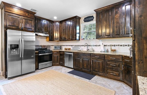 Dale House | Modern Country Escape w/Hot Tub & Total Privacy