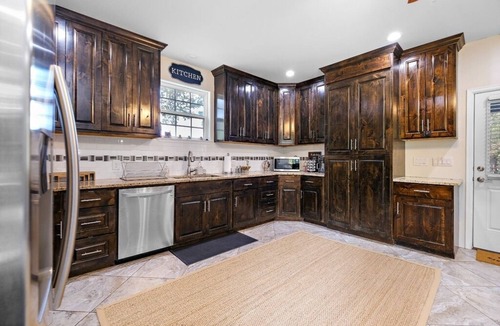 Dale House | Modern Country Escape w/Hot Tub & Total Privacy