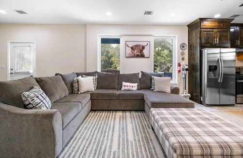 Dale House | Modern Country Escape w/Hot Tub & Total Privacy