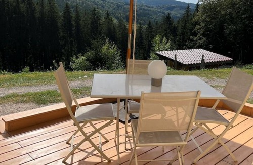 Saint-Stail House | Modern country house with breathtaking mountain views
