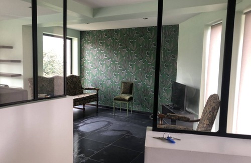 Doingt House | Modern country house with spacious rooms and swimming pool