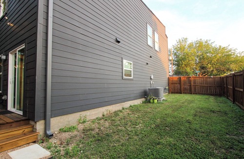 Lockhart House | Modern Cowboy Retreat Near Downtown Lockhart