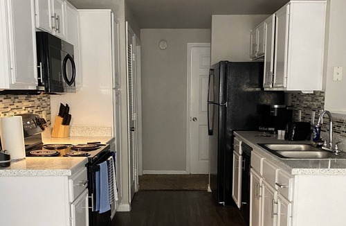Greater Greenspoint Apartment | Modern Cozy 1bd/1ba 15mins from IAH