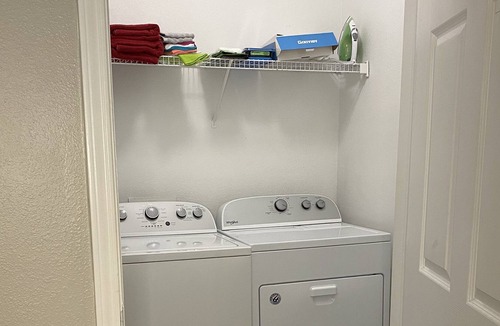 Greater Greenspoint Apartment | Modern Cozy 1bd/1ba 15mins from IAH