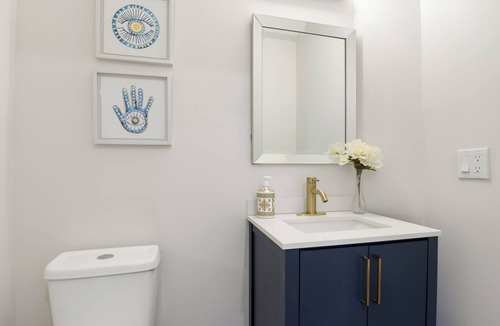 Guelph House | Modern & Cozy 3 Bd Retreat Near GGH · Downtown · University of Guelph · +Parking