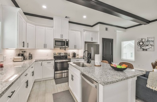 Northside Condo | Modern Cozy 3-BR Condo: Minutes from Downtown/Medical Center