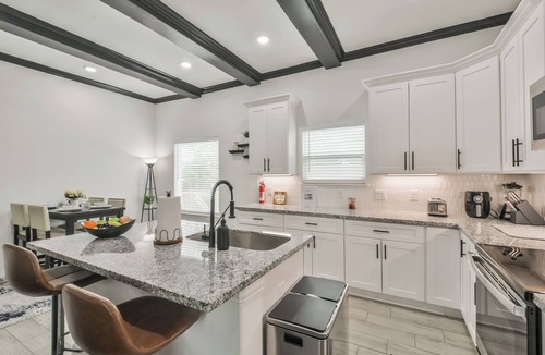 Northside Condo | Modern Cozy 3-BR Condo: Minutes from Downtown/Medical Center