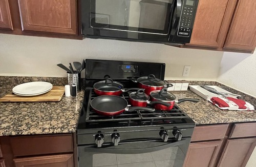 Forney House | Modern Cozy 3BR Home in Forney