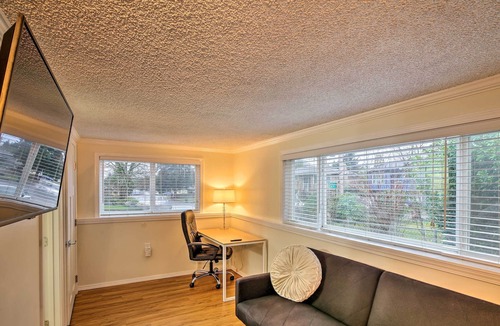 Lakeland North House | Modern & Cozy Auburn Hideaway w/ Loft