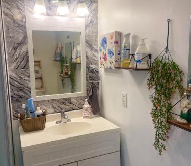 Pickering Apartment | Modern & Cozy Basement Suite Lower Unit - 3 rooms -1 King bed - 2 Car Parking