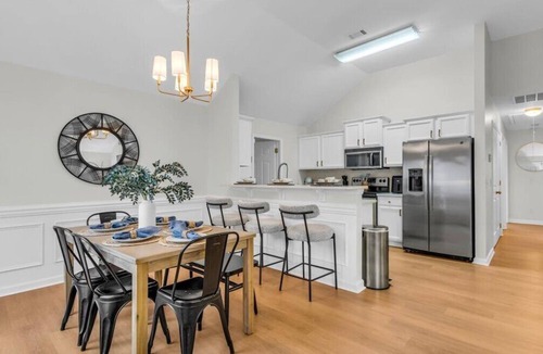 Pooler House | Modern Cozy Chic Escape