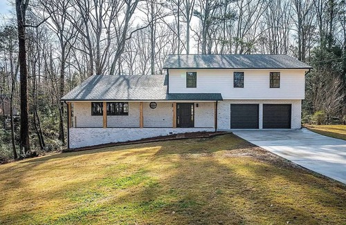 Smyrna House | Modern & Cozy Home in Smyrna