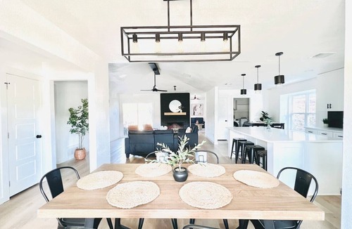 The Colony House | Modern & Cozy house w/pool