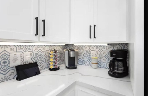 Lake Arrowhead House | Modern+Cozy Lakeview home w/gorgeous views! 6 BD, Sleeps 12, Decks, Firepit, EV