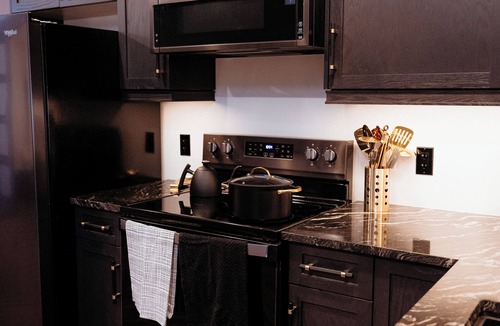 South-West Oxford Apartment | Modern & Cozy Private Loft outside Woodstock ON
