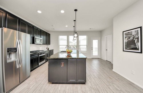 Woodlake - Briar Meadow House | Modern Cozy Spacious 4BR/3.5BA Houston Galleria