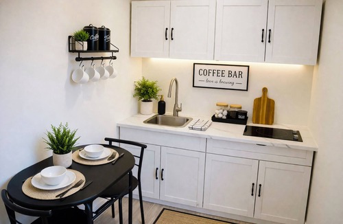 Sunrise Apartment | Modern Cozy Studio near Sawgrass Mall and Arena