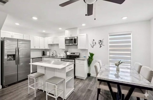 Northside House | Modern cozy townhouse