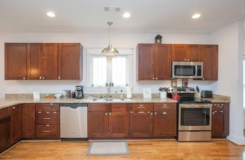 Inglewood House | Modern Craftsman Cottage
