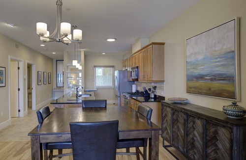 Sandpoint Condo | Modern Décor & Mountain Views-Seasons at Sandpoint